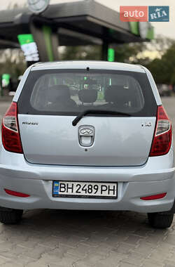 Хэтчбек Hyundai i10 2011 в 