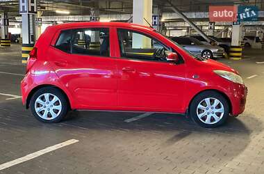 Хэтчбек Hyundai i10 2011 в 
