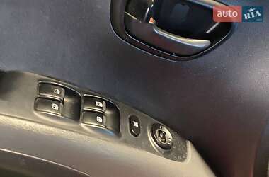 Хэтчбек Hyundai i10 2011 в 