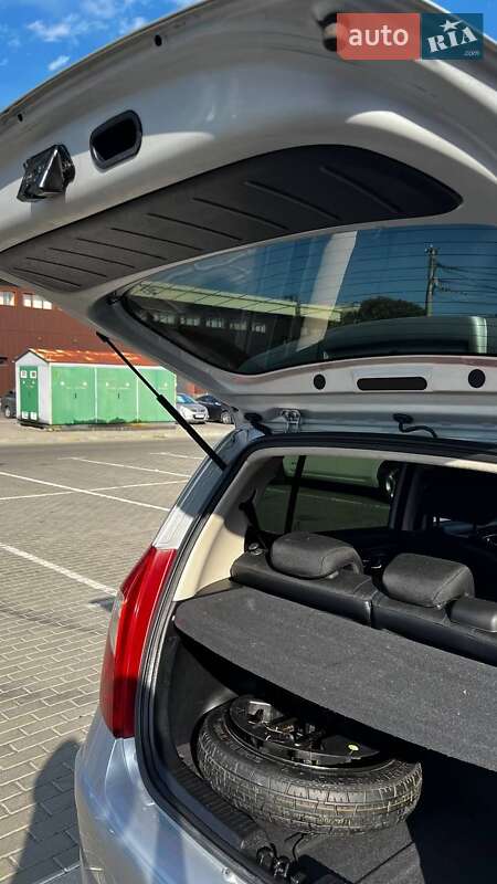 Хэтчбек Hyundai i10 2011 в Черкассах