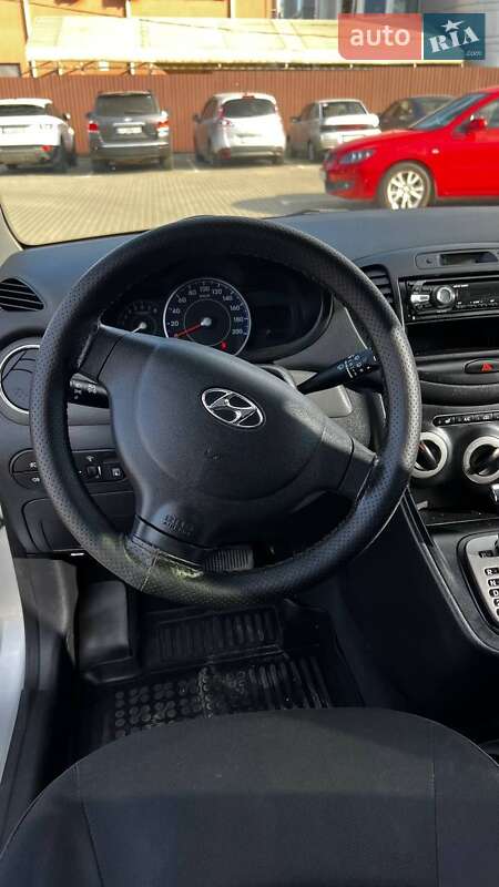 Хэтчбек Hyundai i10 2011 в Черкассах