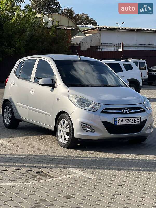 Хэтчбек Hyundai i10 2011 в Черкассах