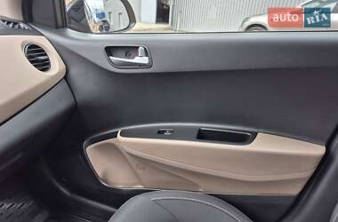 Хэтчбек Hyundai i10 2015 в 