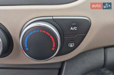 Хэтчбек Hyundai i10 2015 в 
