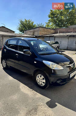 Хэтчбек Hyundai i10 2009 в 