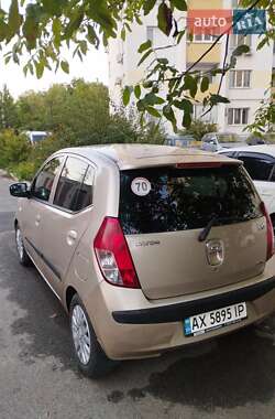 Хэтчбек Hyundai i10 2009 в 