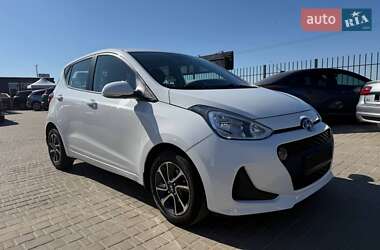 Хетчбек Hyundai i10 2017 в 
