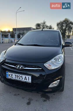 Хэтчбек Hyundai i10 2011 в 
