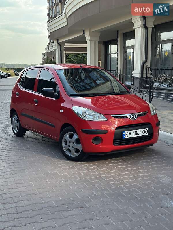 Хэтчбек Hyundai i10 2008 в Киеве