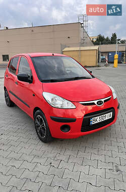 Хэтчбек Hyundai i10 2010 в Ровно