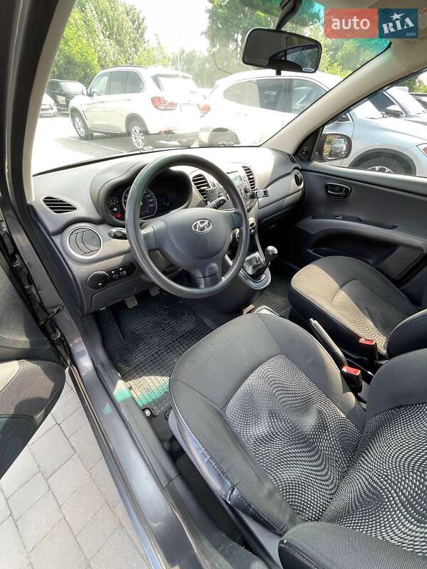 Хэтчбек Hyundai i10 2012 в Львове