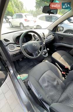 Хэтчбек Hyundai i10 2012 в 