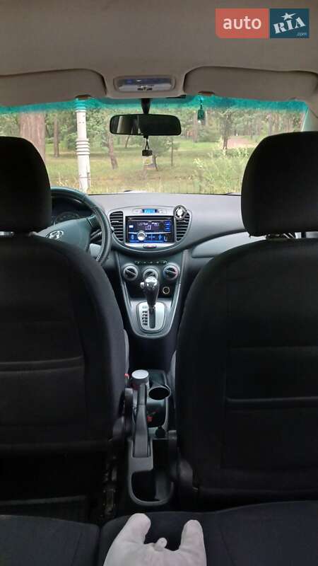 Хэтчбек Hyundai i10 2012 в Киеве