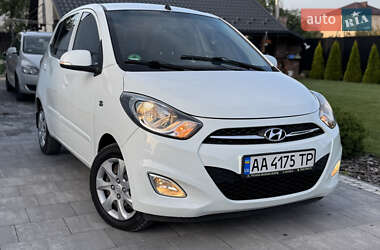 Хэтчбек Hyundai i10 2011 в Львове