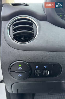Хэтчбек Hyundai i10 2011 в 