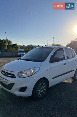 Хэтчбек Hyundai i10 2011 в 