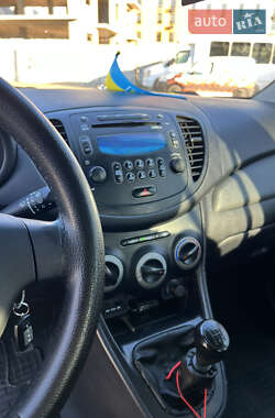 Хэтчбек Hyundai i10 2011 в 