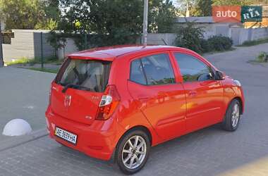 Хэтчбек Hyundai i10 2012 в 