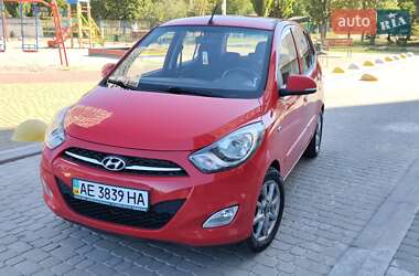 Хэтчбек Hyundai i10 2012 в 