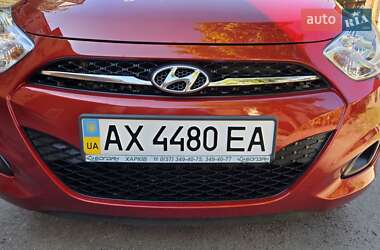 Хэтчбек Hyundai i10 2013 в 