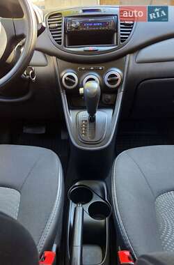 Хэтчбек Hyundai i10 2013 в 