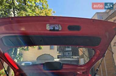 Хэтчбек Hyundai i10 2013 в 