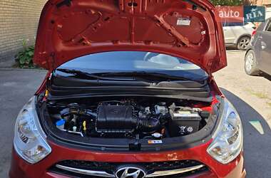 Хэтчбек Hyundai i10 2013 в 