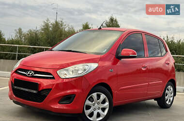 Хэтчбек Hyundai i10 2012 в 