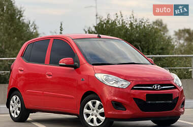Хэтчбек Hyundai i10 2012 в 