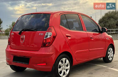 Хэтчбек Hyundai i10 2012 в 