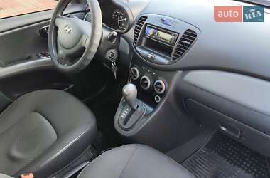 Хэтчбек Hyundai i10 2012 в 