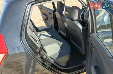 Хэтчбек Hyundai i10 2009 в 