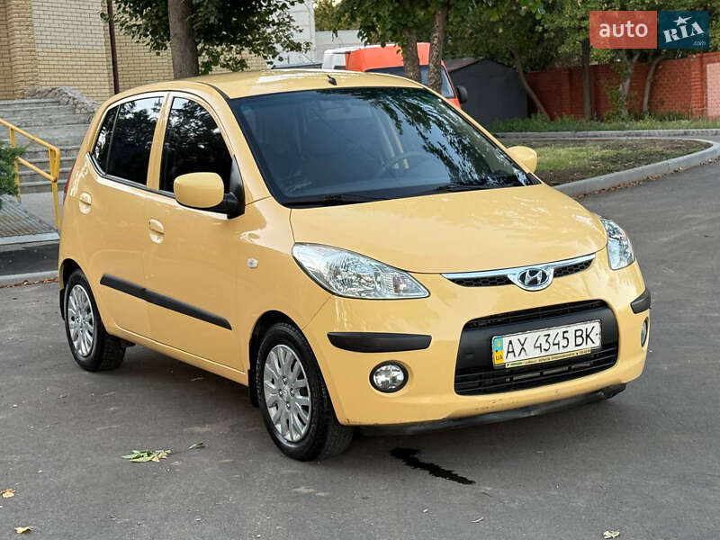 Хэтчбек Hyundai i10 2009 в Харькове