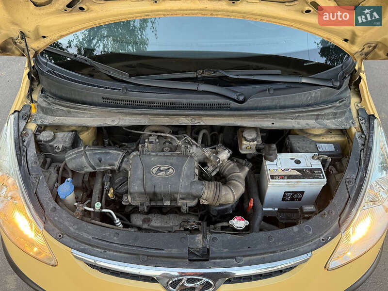 Хэтчбек Hyundai i10 2009 в Харькове