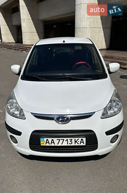 Хэтчбек Hyundai i10 2008 в 