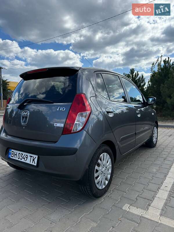 Хэтчбек Hyundai i10 2008 в Одессе