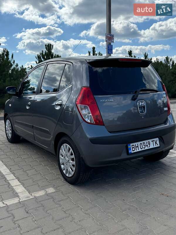 Хэтчбек Hyundai i10 2008 в Одессе