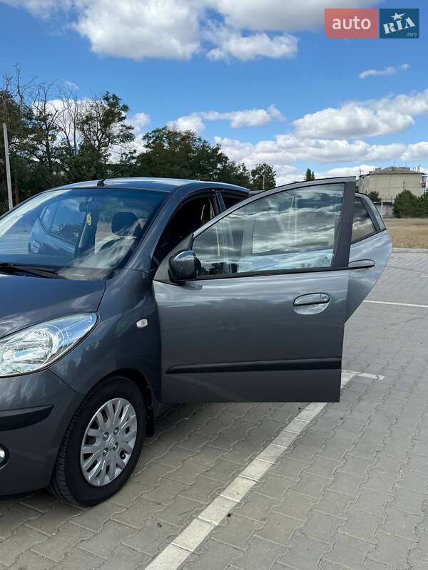 Хэтчбек Hyundai i10 2008 в Одессе
