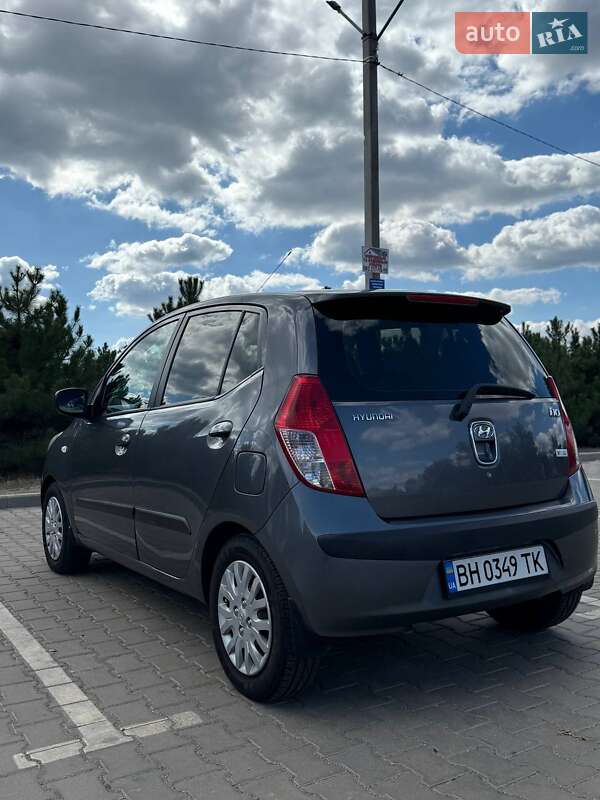 Хэтчбек Hyundai i10 2008 в Одессе