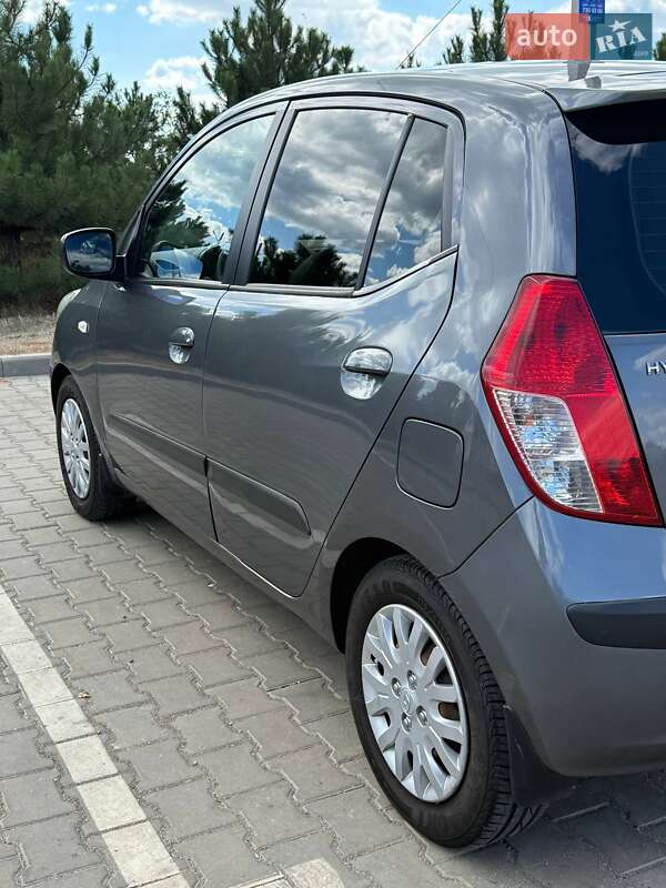 Хэтчбек Hyundai i10 2008 в Одессе