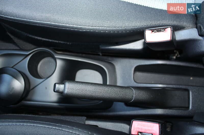 Хэтчбек Hyundai i10 2009 в Трускавце