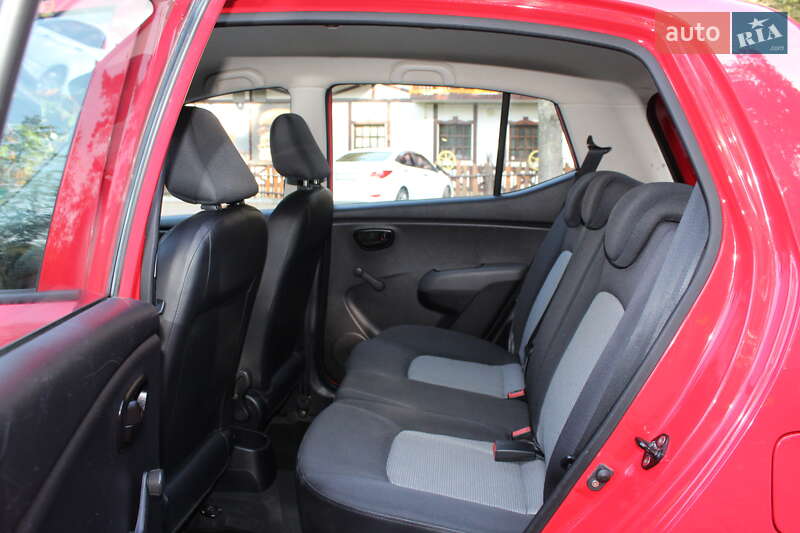 Хэтчбек Hyundai i10 2009 в Трускавце