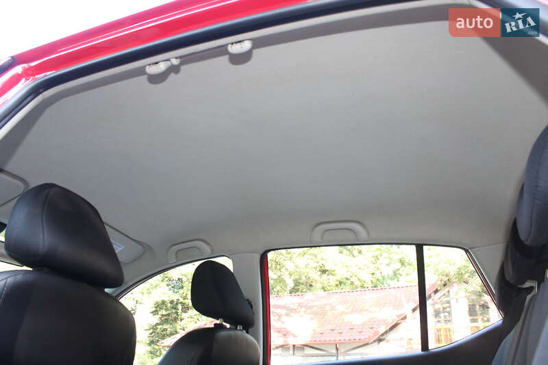 Хэтчбек Hyundai i10 2009 в Трускавце