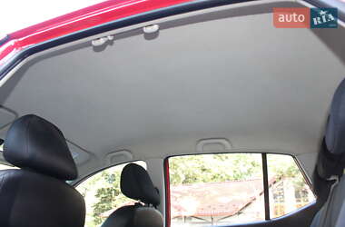 Хэтчбек Hyundai i10 2009 в 