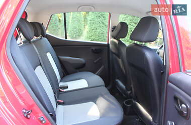 Хэтчбек Hyundai i10 2009 в 