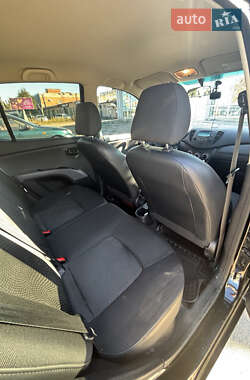 Хэтчбек Hyundai i10 2013 в 