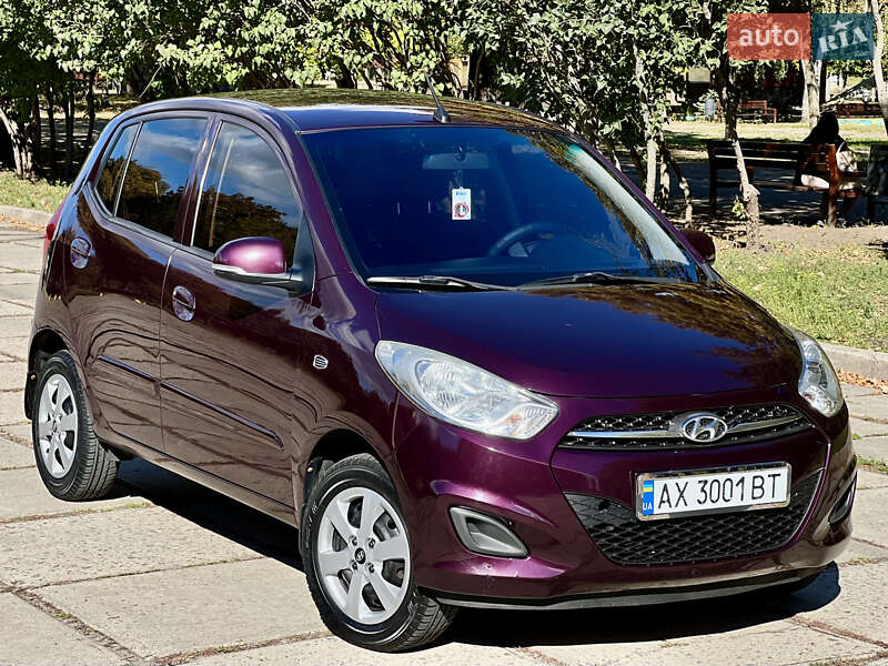 Хэтчбек Hyundai i10 2012 в 