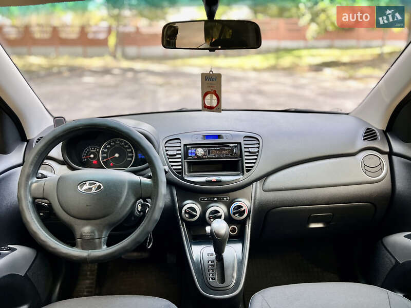 Хэтчбек Hyundai i10 2012 в Харькове