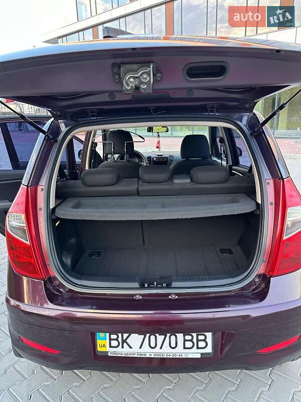 Хэтчбек Hyundai i10 2011 в Ровно