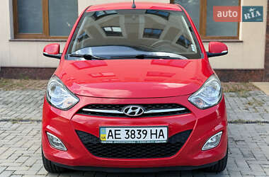 Хэтчбек Hyundai i10 2012 в 
